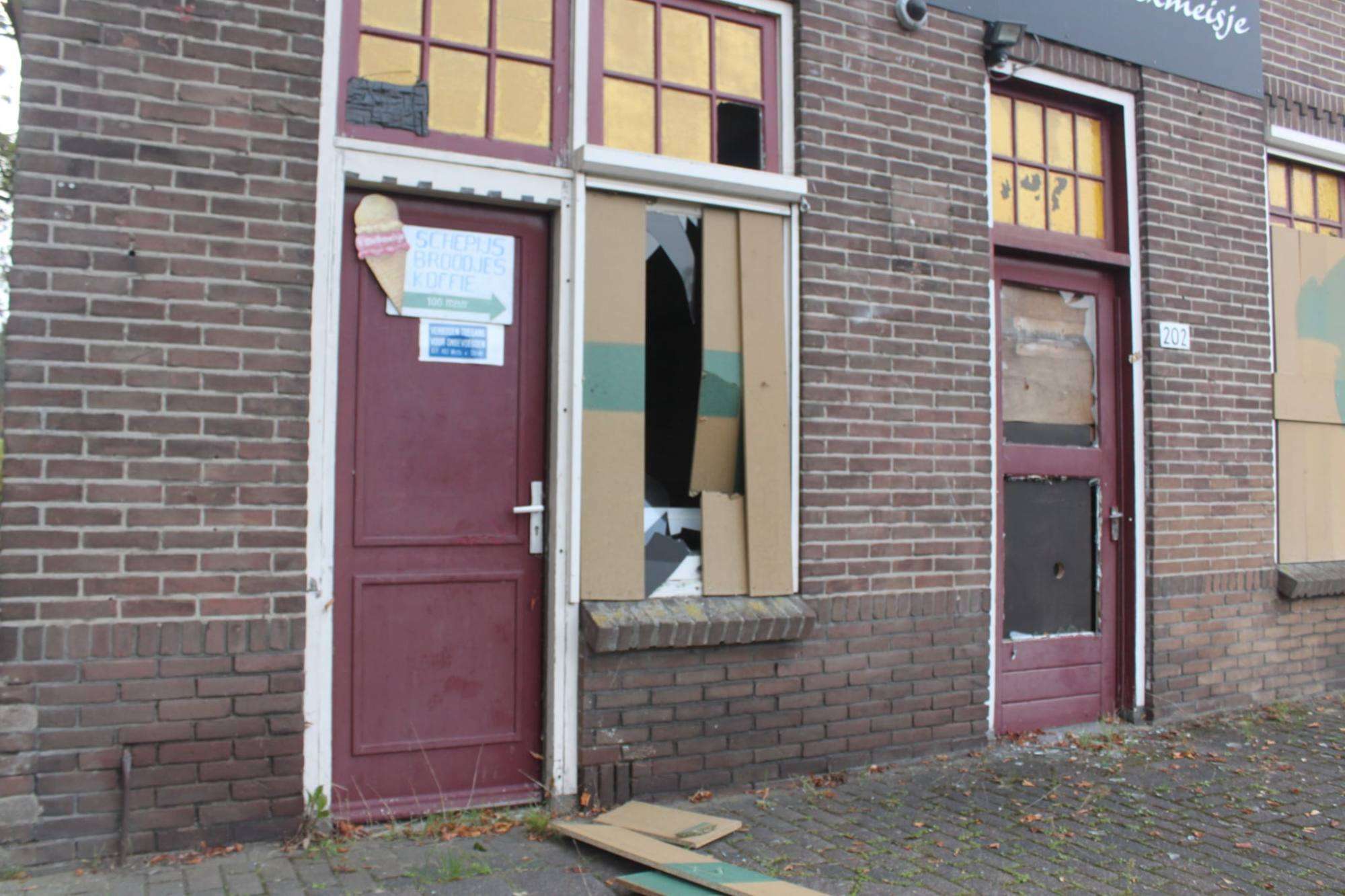 Politie omsingelt leegstaand pand bij Melkmeisje na melding inbraak