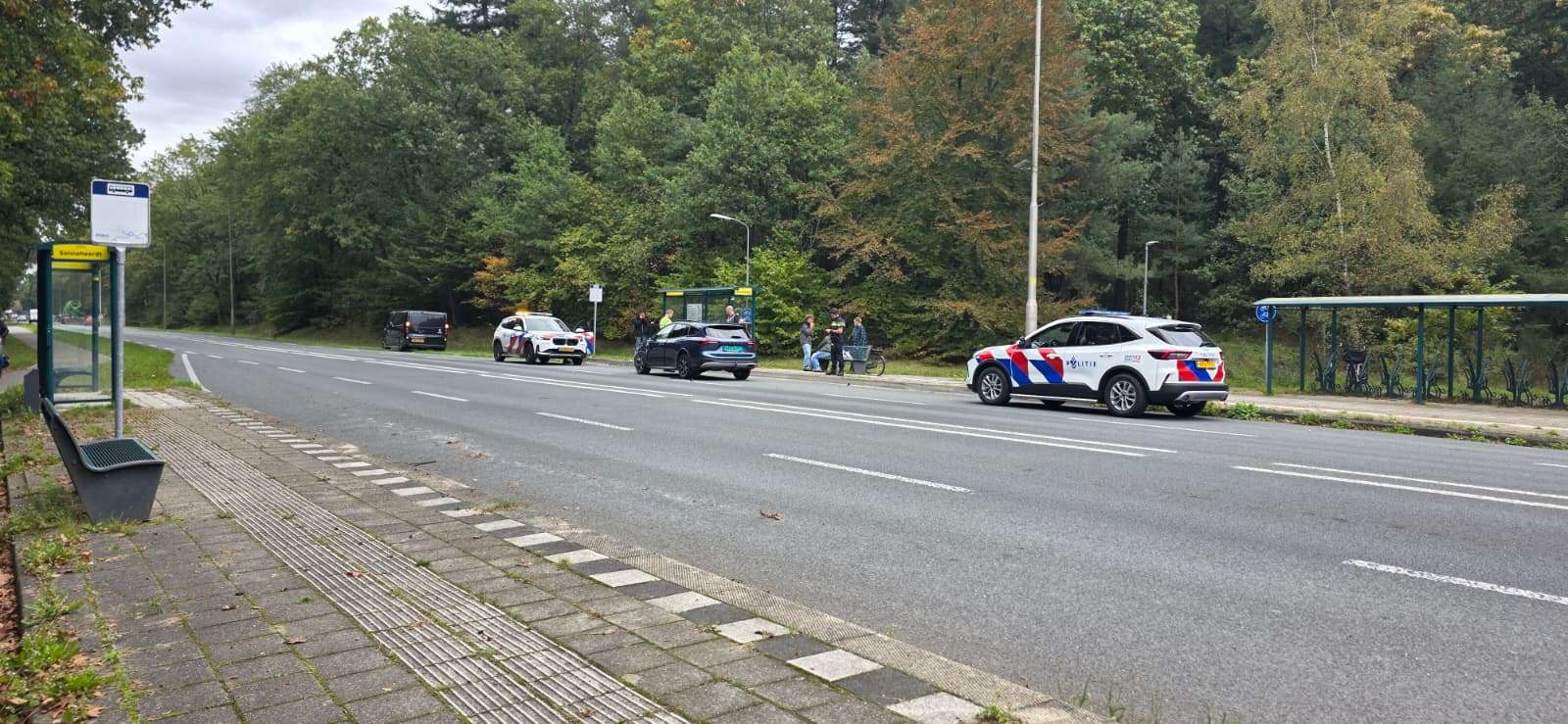 bus-botst-op-auto-op-n303-tussen-putten-en-ermelo