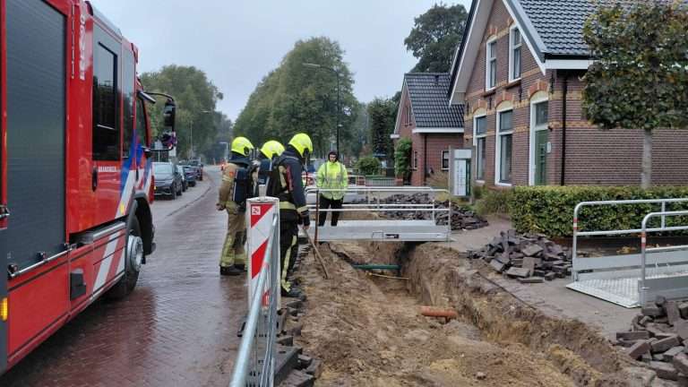 dorpsstraat-afgesloten-na-gaslek-tijdens-werkzaamheden