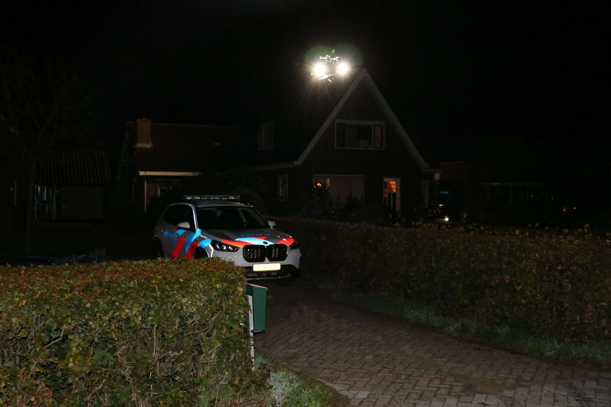 schoorsteenbrand-zorgt-voor-flinke-rookontwikkeling-aan-oude-nijkerkerweg