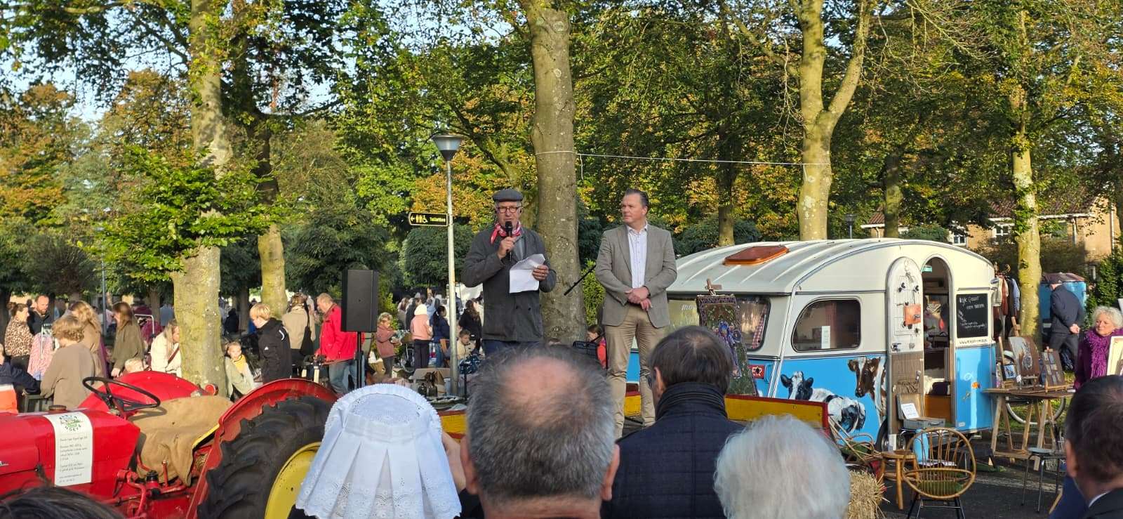 Van lekke band tot uitverkochte mopkoeken: Ossenmarkt brengt Putten weer samen