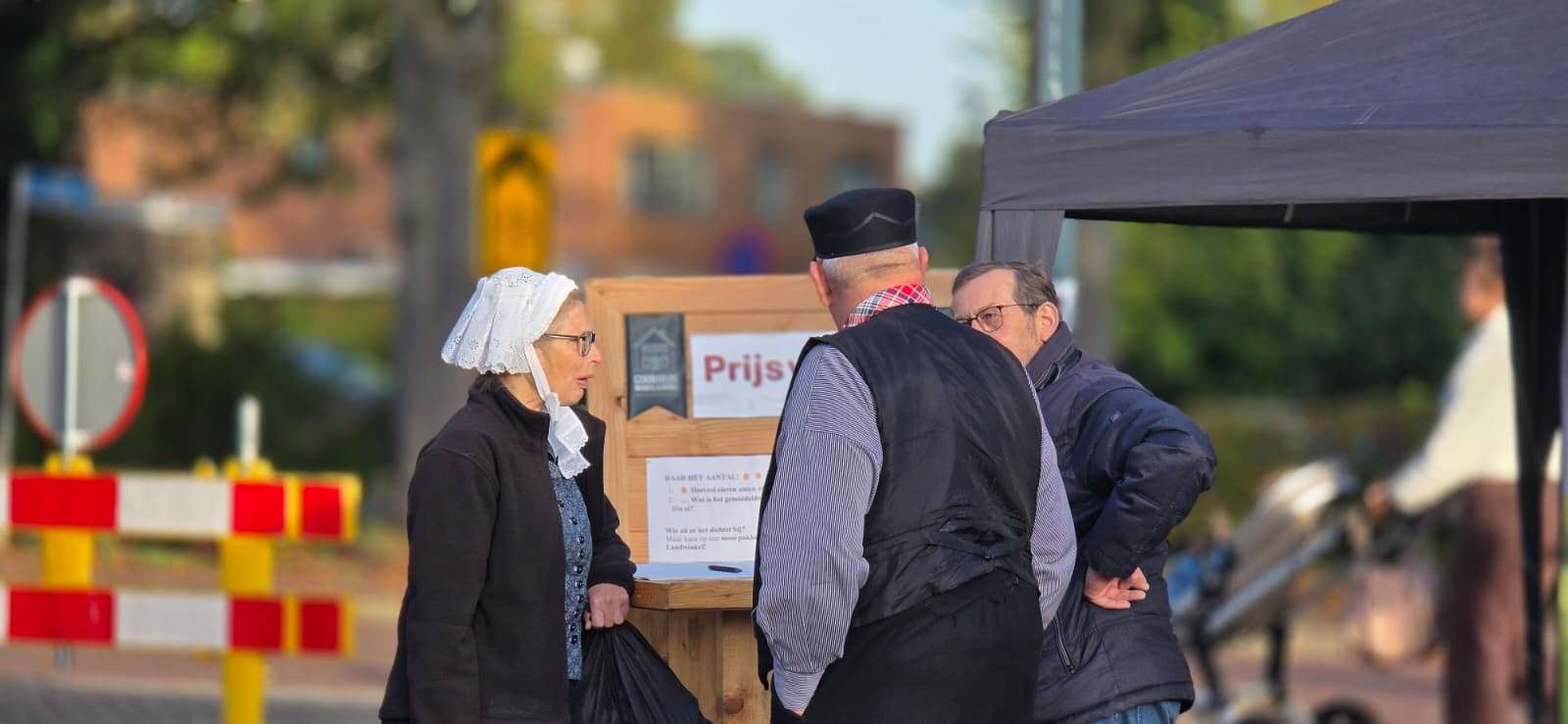 Van lekke band tot uitverkochte mopkoeken: Ossenmarkt brengt Putten weer samen