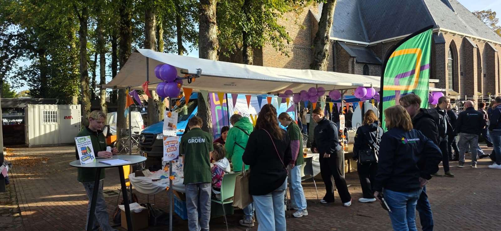 Van lekke band tot uitverkochte mopkoeken: Ossenmarkt brengt Putten weer samen