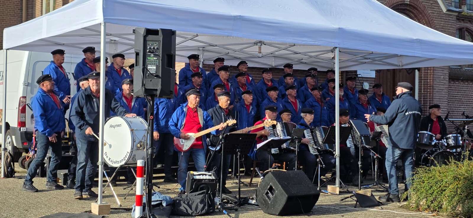 Van lekke band tot uitverkochte mopkoeken: Ossenmarkt brengt Putten weer samen