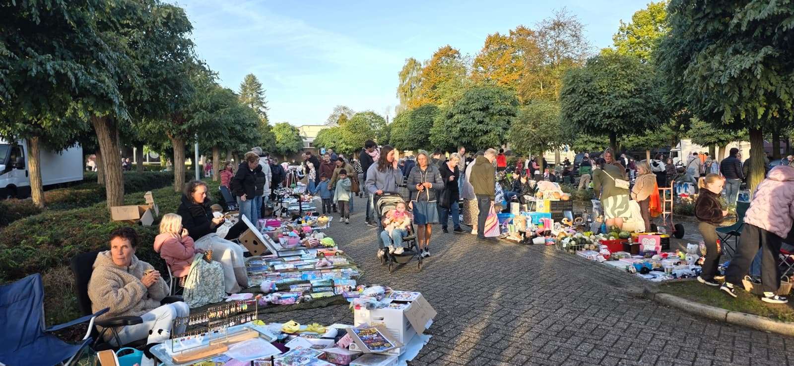 Van lekke band tot uitverkochte mopkoeken: Ossenmarkt brengt Putten weer samen